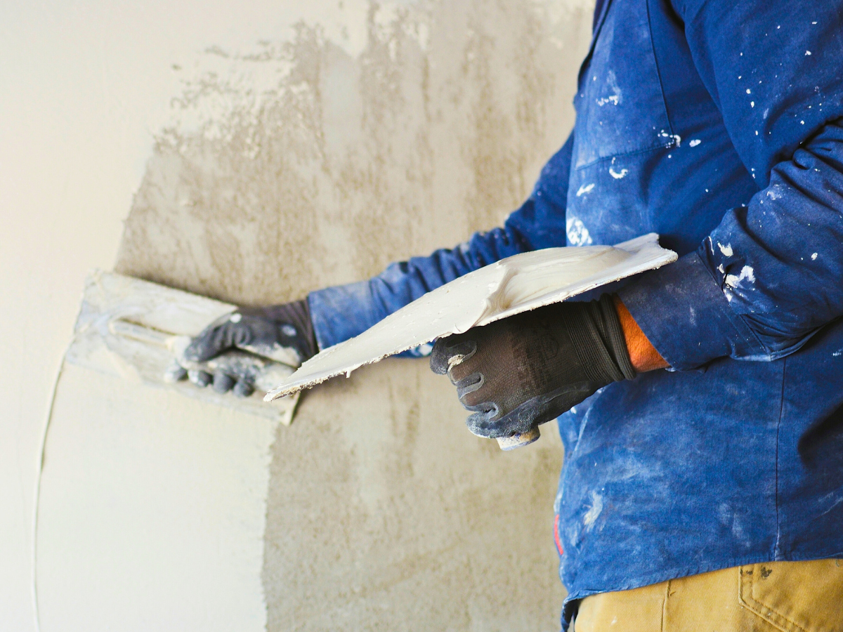 Expert repair and maintenance services alchemic plastering